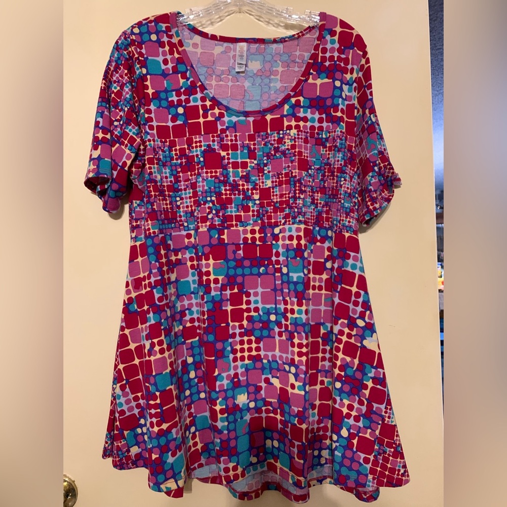 LuLaRoe Perfect T